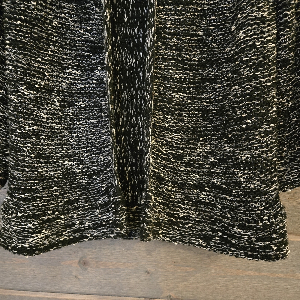 BCBG Maxazria Medium Tweed Knit Sweater Cardigan - Black, One Button - Picture 6 of 9